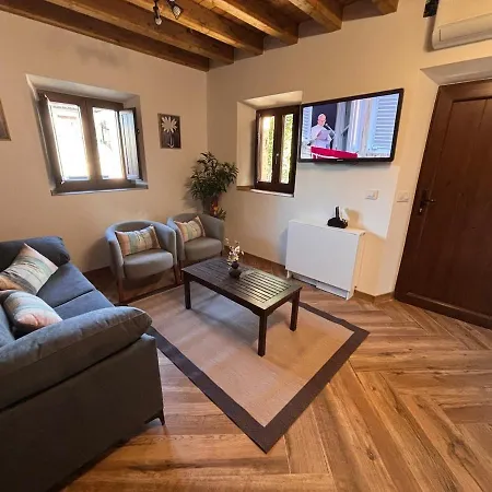 La Casa De Piedra * Corrales De Buelna