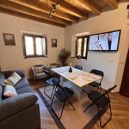 La Casa De Piedra