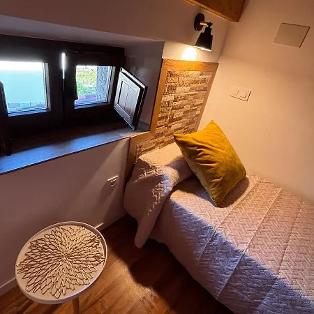 La Casa De Piedra * Corrales De Buelna