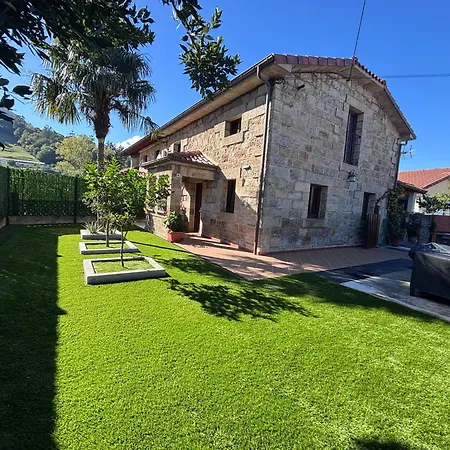 La Casa De Piedra Ferienhaus Corrales De Buelna