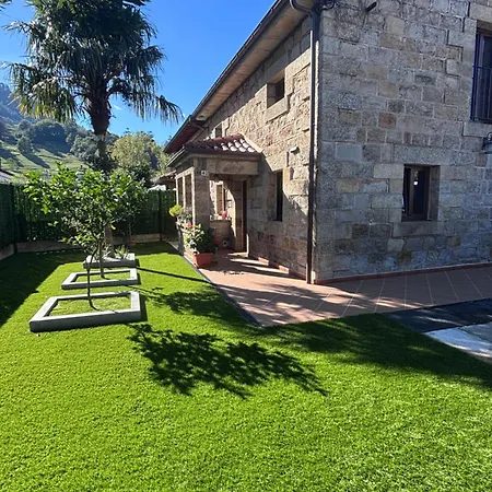 La Casa De Piedra Corrales De Buelna