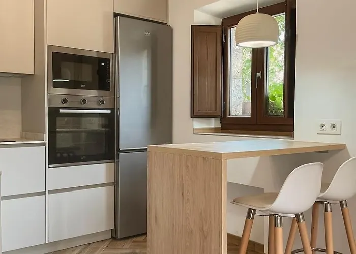 La Casa De Piedra Holiday home Corrales De Buelna